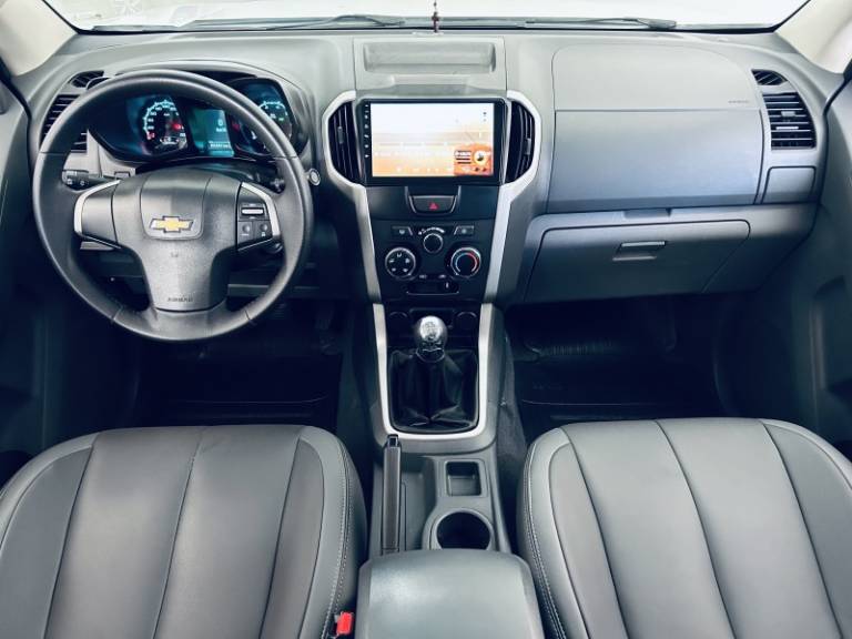 CHEVROLET - S10 - 2014/2014 - Branca - R$ 89.990,00