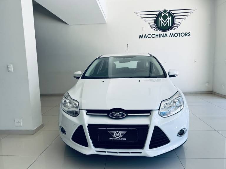 FORD - FOCUS - 2014/2015 - Branca - R$ 51.990,00