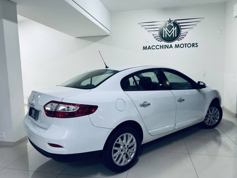 RENAULT - FLUENCE - 2014/2015 - Branca - R$ 47.990,00