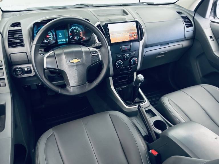 CHEVROLET - S10 - 2014/2014 - Branca - R$ 89.990,00