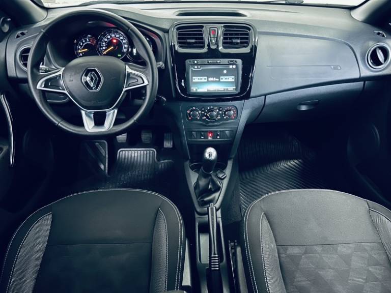 RENAULT - LOGAN - 2021/2022 - Prata - R$ 59.990,00