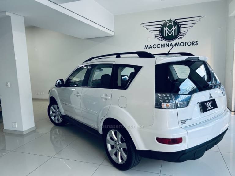 MITSUBISHI - OUTLANDER - 2012/2013 - Branca - R$ 60.990,00