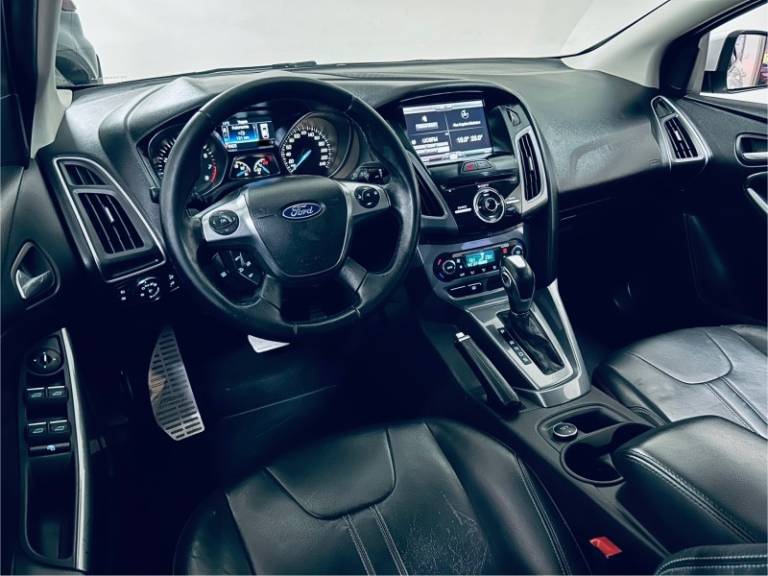 FORD - FOCUS - 2014/2014 - Branca - R$ 52.990,00