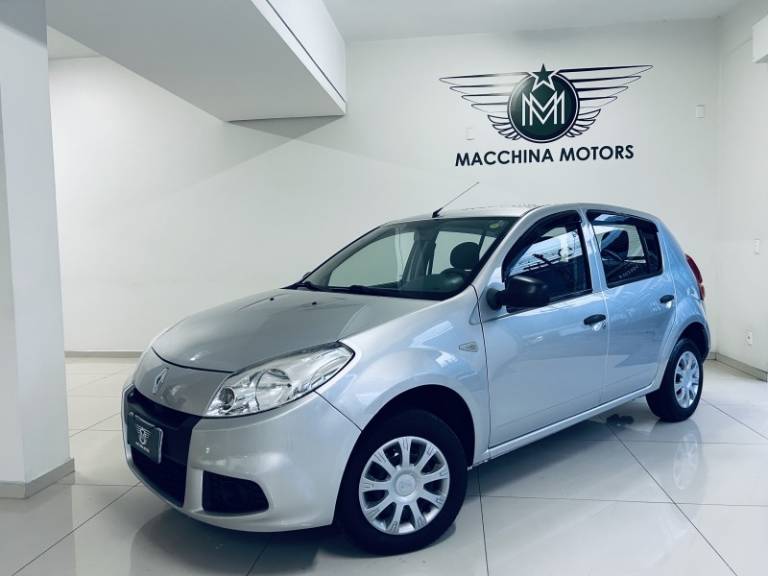 RENAULT - SANDERO - 2013/2013 - Prata - R$ 25.990,00