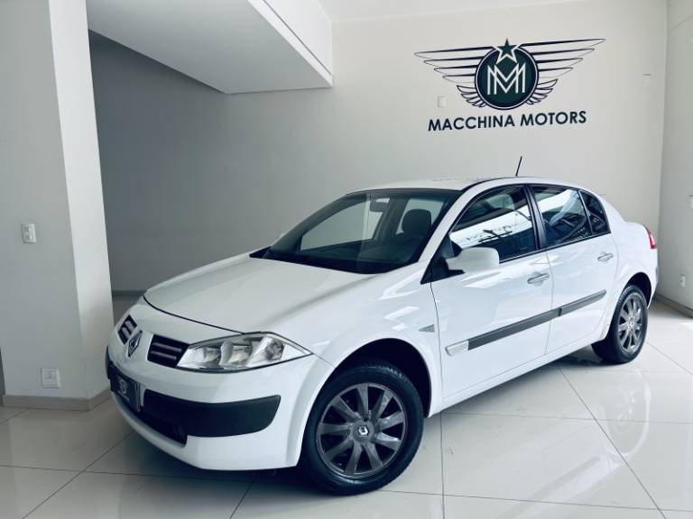 RENAULT - MÉGANE - 2009/2010 - Branca - R$ 28.990,00
