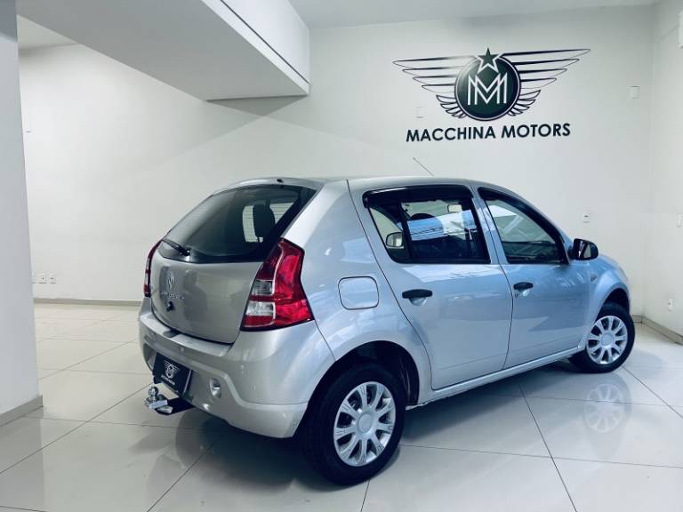 RENAULT - SANDERO - 2013/2013 - Prata - R$ 25.990,00
