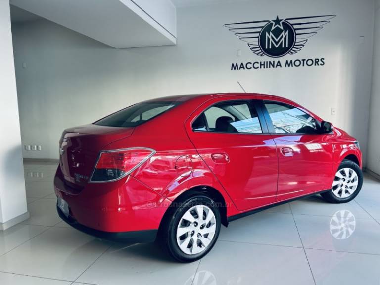 CHEVROLET - PRISMA - 2013/2013 - Vermelha - R$ 42.990,00