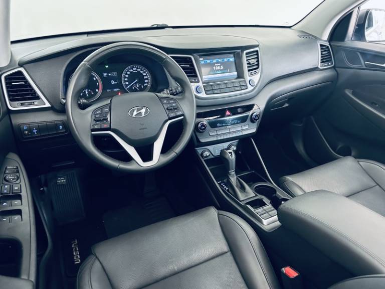 HYUNDAI - TUCSON - 2017/2018 - Cinza - R$ 98.990,00