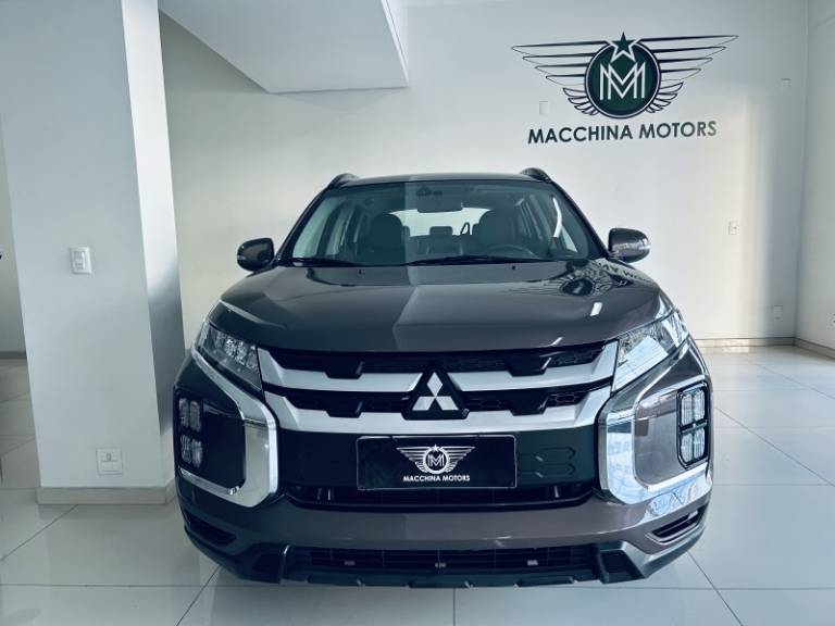 MITSUBISHI - OUTLANDER - 2020/2021 - Marrom - R$ 116.990,00