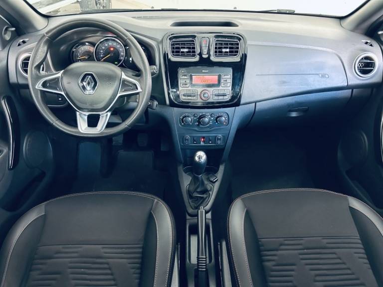 RENAULT - SANDERO - 2020/2021 - Branca - R$ 64.990,00
