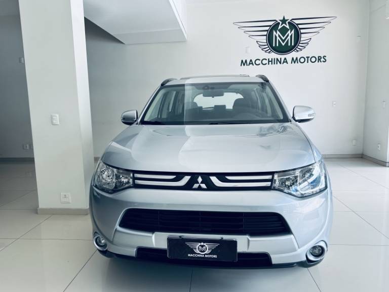 MITSUBISHI - OUTLANDER - 2013/2014 - Prata - R$ 68.990,00