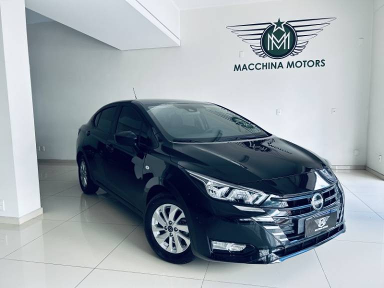 NISSAN - VERSA - 2023/2024 - Preta - R$ 91.990,00