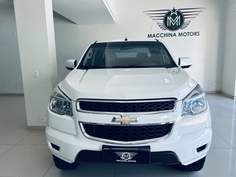 CHEVROLET - S10 - 2014/2014 - Branca - R$ 89.990,00