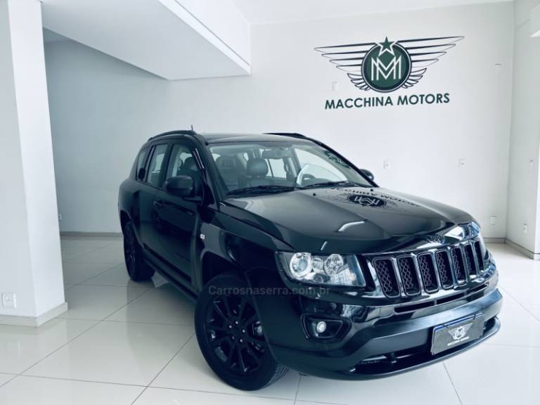 JEEP - COMPASS - 2013/2014 - Preta - R$ 55.990,00