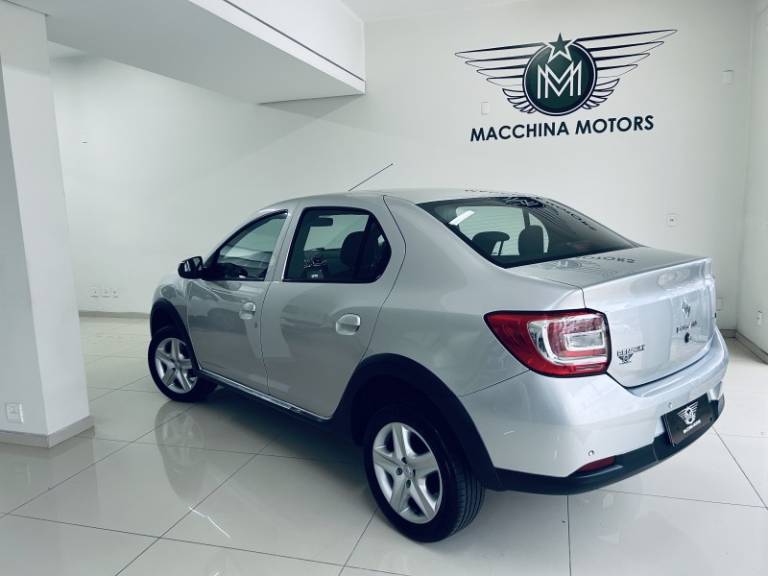 RENAULT - LOGAN - 2019/2020 - Prata - R$ 55.990,00