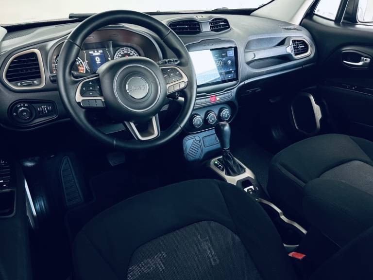 JEEP - RENEGADE - 2016/2016 - Preta - R$ 64.990,00