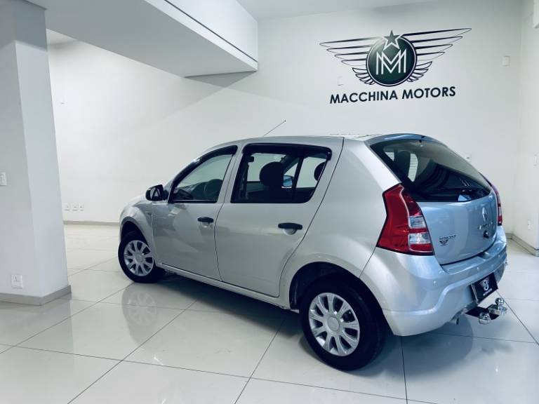 RENAULT - SANDERO - 2013/2013 - Prata - R$ 25.990,00