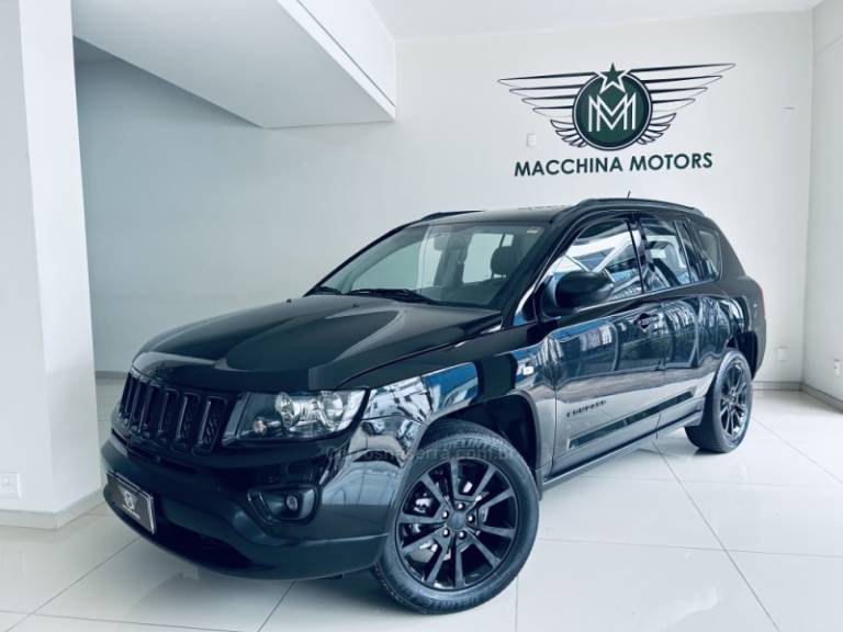 JEEP - COMPASS - 2013/2014 - Preta - R$ 55.990,00