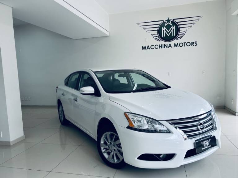 NISSAN - SENTRA - 2013/2014 - Branca - R$ 55.990,00