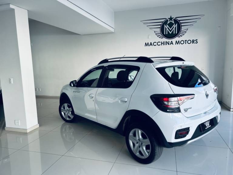 RENAULT - SANDERO - 2020/2021 - Branca - R$ 64.990,00