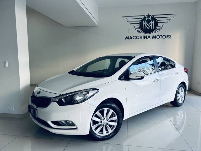 KIA MOTORS - CERATO - 2013/2014 - Branca - R$ 59.990,00