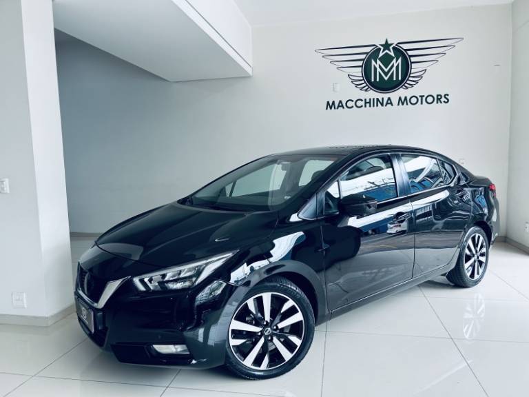 NISSAN - VERSA - 2021/2022 - Preta - R$ 88.990,00