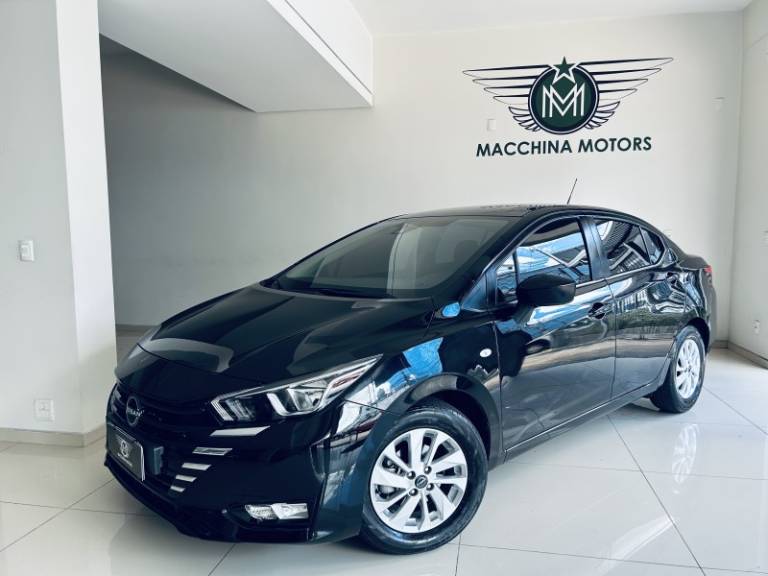 NISSAN - VERSA - 2023/2024 - Preta - R$ 91.990,00