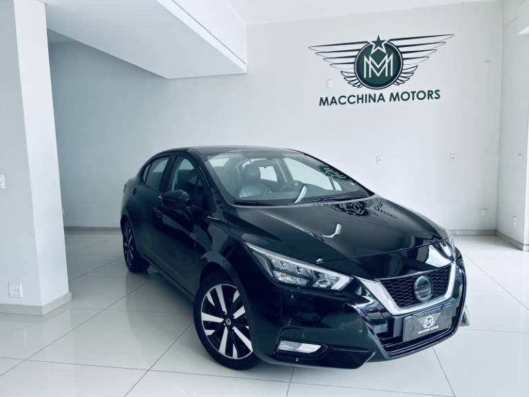 NISSAN - VERSA - 2021/2022 - Preta - R$ 88.990,00