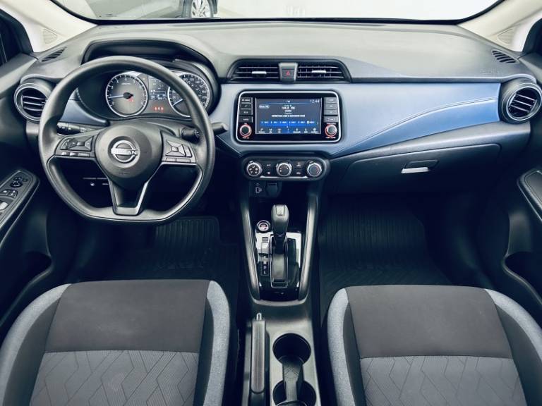 NISSAN - VERSA - 2023/2024 - Preta - R$ 91.990,00