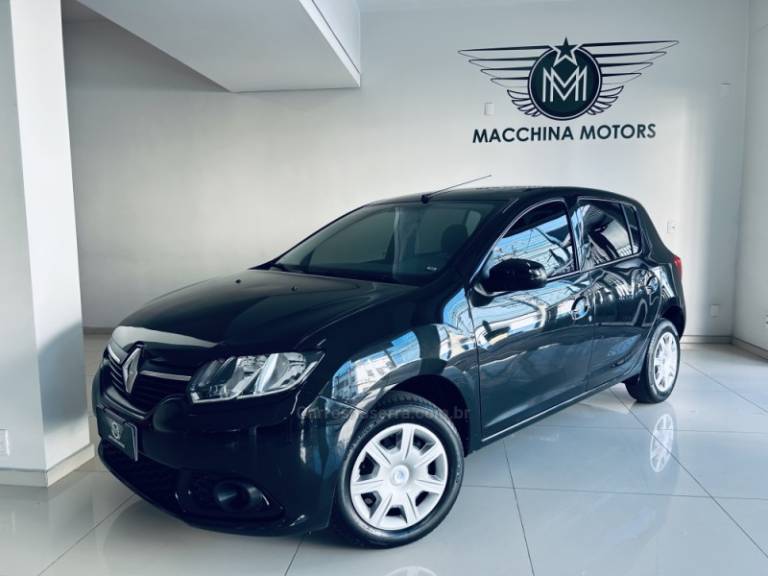 RENAULT - SANDERO - 2017/2018 - Preta - R$ 43.990,00