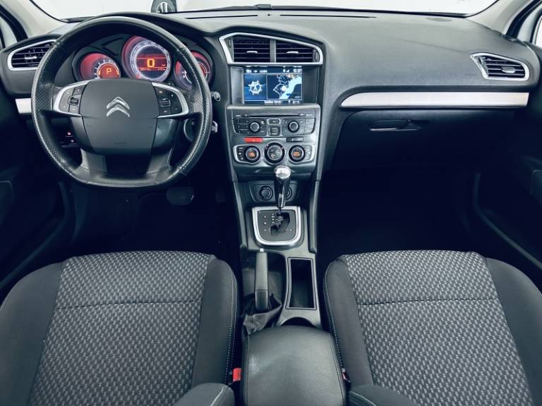 CITROËN - C4 LOUNGE - 2014/2015 - Branca - R$ 47.990,00