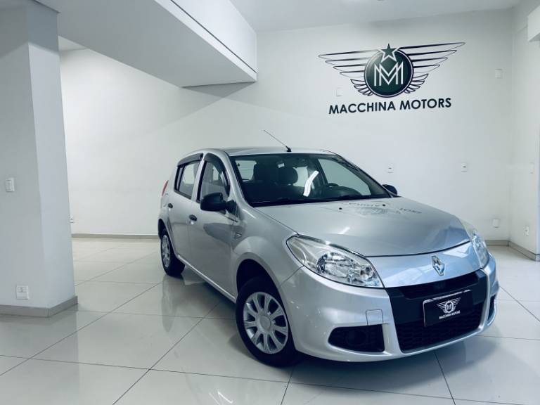 RENAULT - SANDERO - 2013/2013 - Prata - R$ 25.990,00