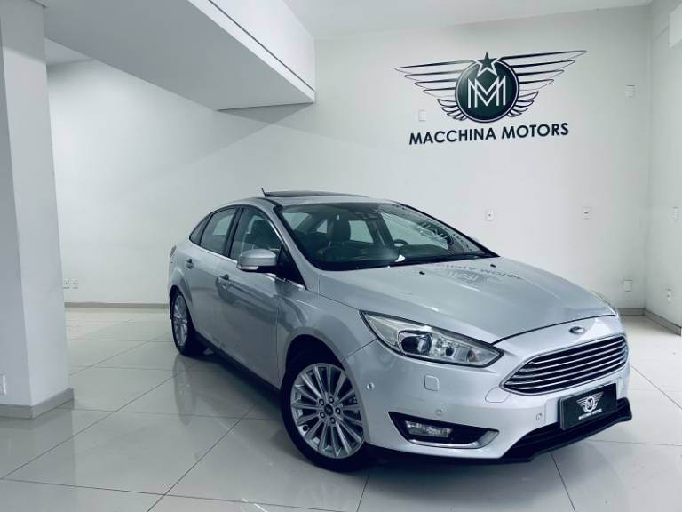 FORD - FOCUS - 2017/2018 - Prata - R$ 71.990,00