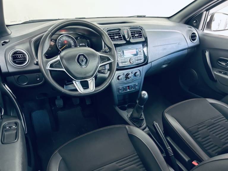 RENAULT - SANDERO - 2020/2021 - Branca - R$ 64.990,00