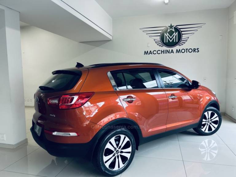KIA MOTORS - SPORTAGE - 2013/2014 - Laranja - R$ 79.990,00