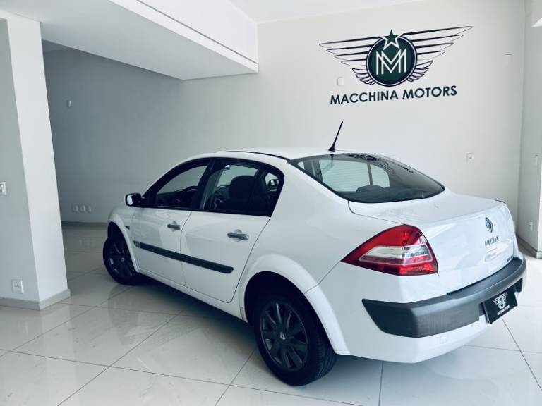 RENAULT - MÉGANE - 2009/2010 - Branca - R$ 28.990,00