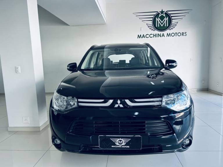 MITSUBISHI - OUTLANDER - 2013/2014 - Preta - R$ 71.990,00