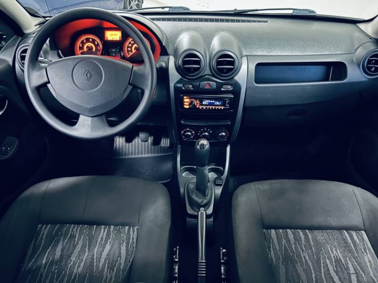 RENAULT - SANDERO - 2013/2013 - Prata - R$ 25.990,00