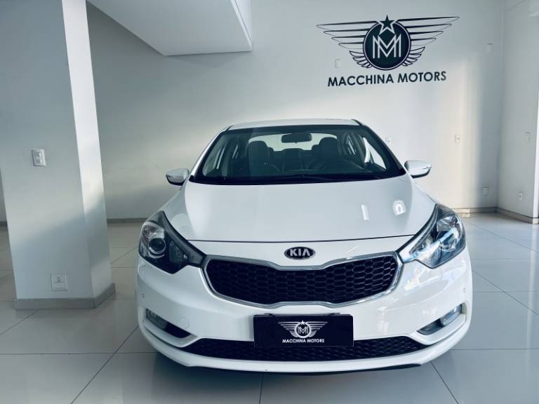 KIA MOTORS - CERATO - 2013/2014 - Branca - R$ 59.990,00