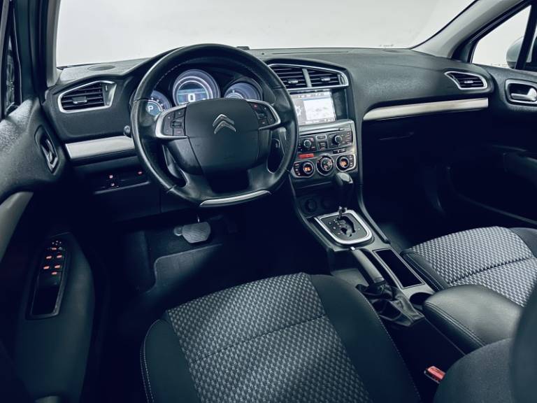 CITROËN - C4 LOUNGE - 2015/2016 - Prata - R$ 52.990,00