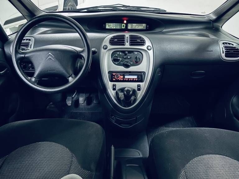 CITROËN - XSARA PICASSO - 2008/2008 - Prata - R$ 24.990,00