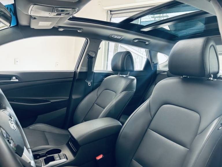 HYUNDAI - TUCSON - 2017/2018 - Cinza - R$ 98.990,00