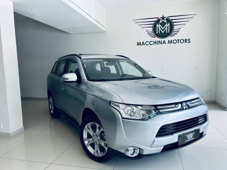 MITSUBISHI - OUTLANDER - 2013/2014 - Prata - R$ 68.990,00