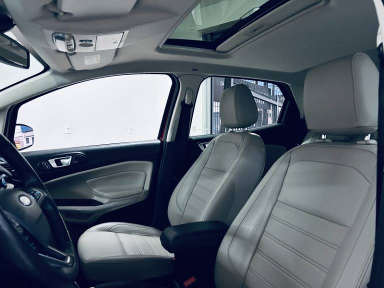 FORD - ECOSPORT - 2018/2019 - Vermelha - R$ 77.990,00