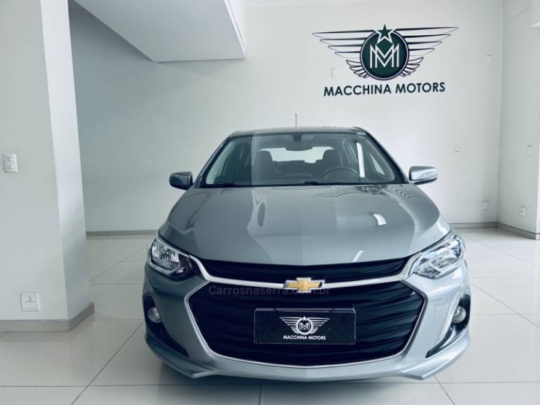 CHEVROLET - ONIX - 2024/2024 - Prata - R$ 79.990,00