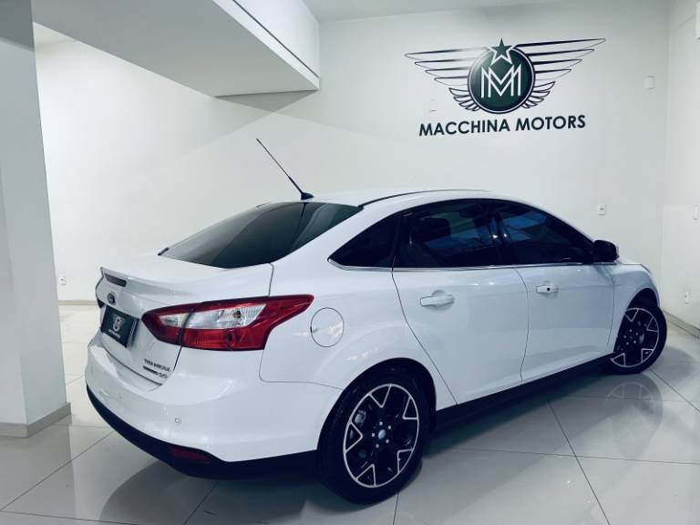 FORD - FOCUS - 2014/2014 - Branca - R$ 52.990,00