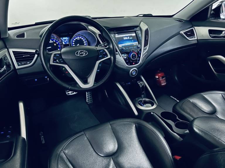 HYUNDAI - VELOSTER - 2012/2013 - Prata - R$ 60.990,00