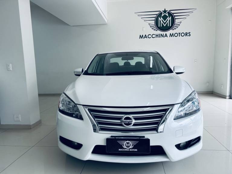 NISSAN - SENTRA - 2013/2014 - Branca - R$ 55.990,00