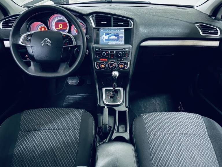CITROËN - C4 LOUNGE - 2015/2015 - Branca - R$ 49.990,00