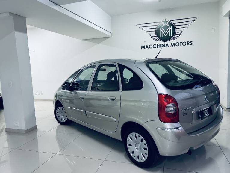 CITROËN - XSARA PICASSO - 2008/2008 - Prata - R$ 24.990,00